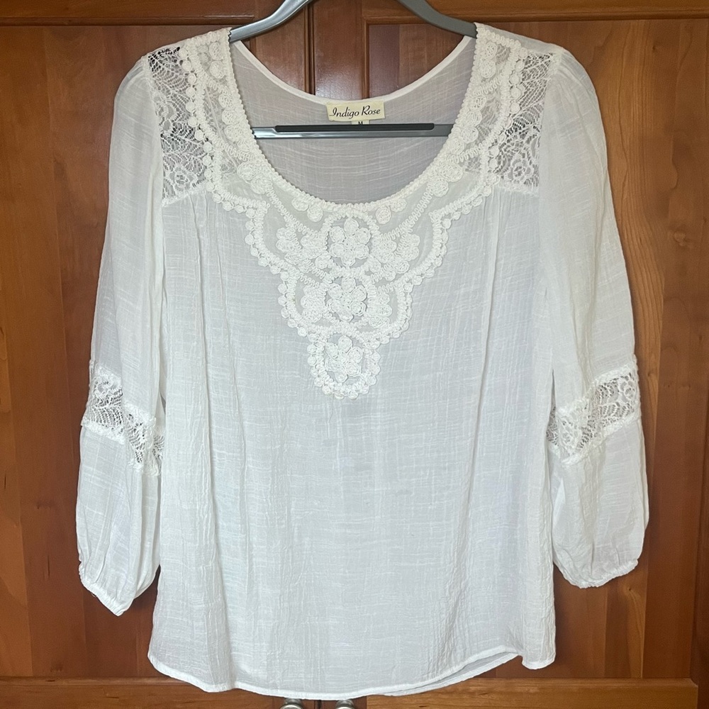 Indigo Rose white lace crochet blouse. Bohemian peasant style. Women’s Medium.